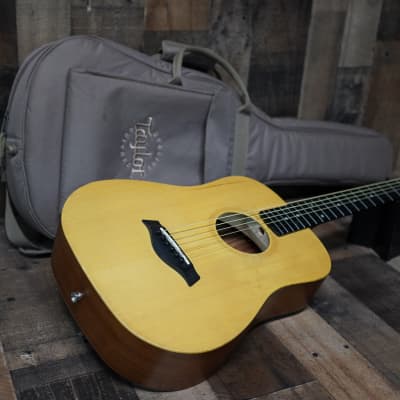 Taylor Baby Taylor 301 Travel Size Acoustic Guitar Natural w