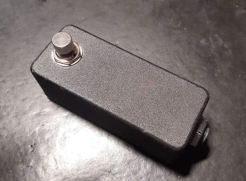 Robuster Mini Amp Channel Footswitch/Fußschalter aus Metall Reverb