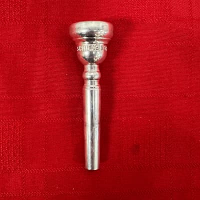 Trumpet mouthpiece heavyweight without resonator