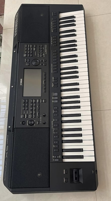 Yamaha PSR-SX700 61-Key Arranger Workstation | Reverb