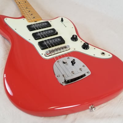 Fender Noventa Jazzmaster Electric Guitar, Maple Fingerboard, Fiesta Red W/Deluxe Gig Bag image 5