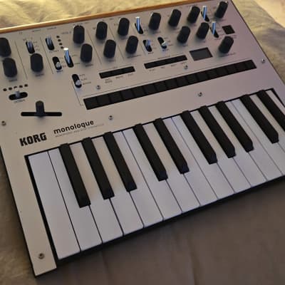 Korg Monologue Monophonic Analog Synthesizer 2016 - Present - Silver