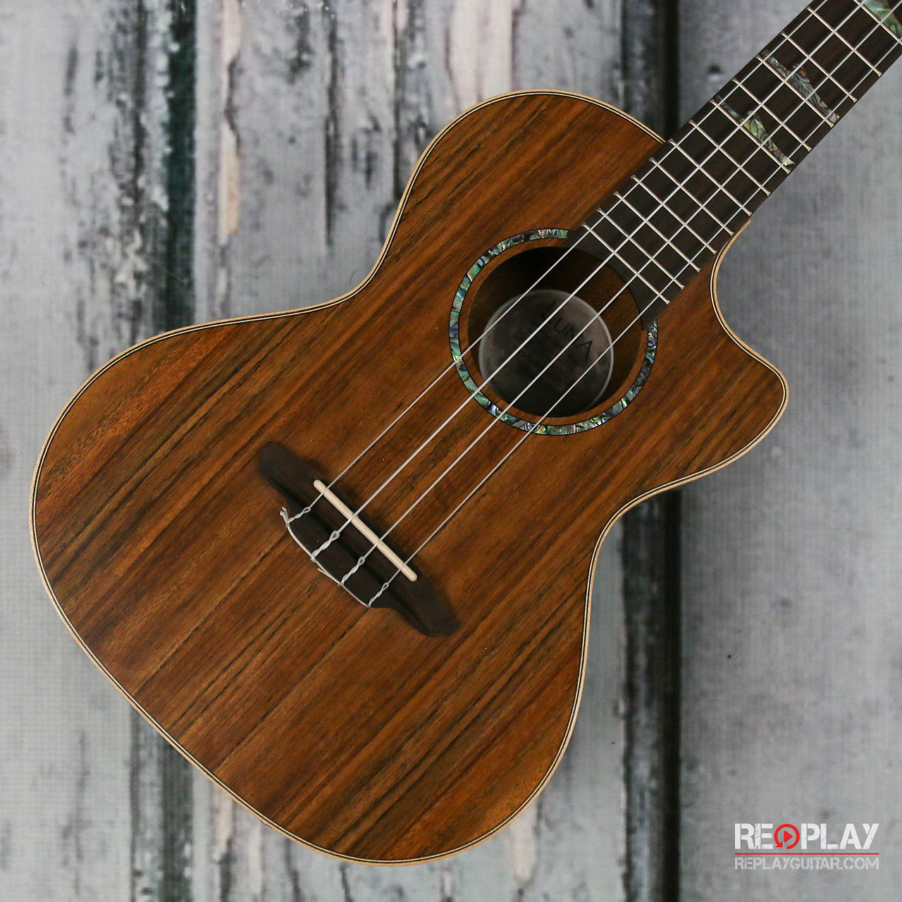 LUNA HIGHTIDE CONCERT SIZE ELECTRIC KOA UKULELE With GIG BAG