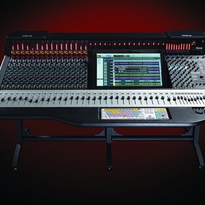 Neve Genesys Black 32 Console Package imagen 1