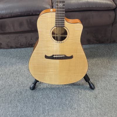Garrison AG-200 CE Acoustic-Electric, single cut-away, with
