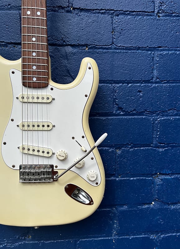 Fernandes FST-70 STB (EMG SA搭載) 日本製 1990 Used FERNANDES FST-70 3TS Stratocaster Electric Guitar 4.2kg
