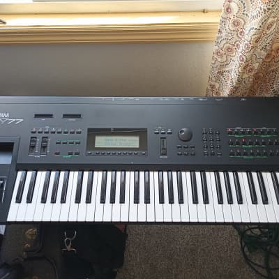 Yamaha SY77 Synthesizer ( FM DX7 Successor)