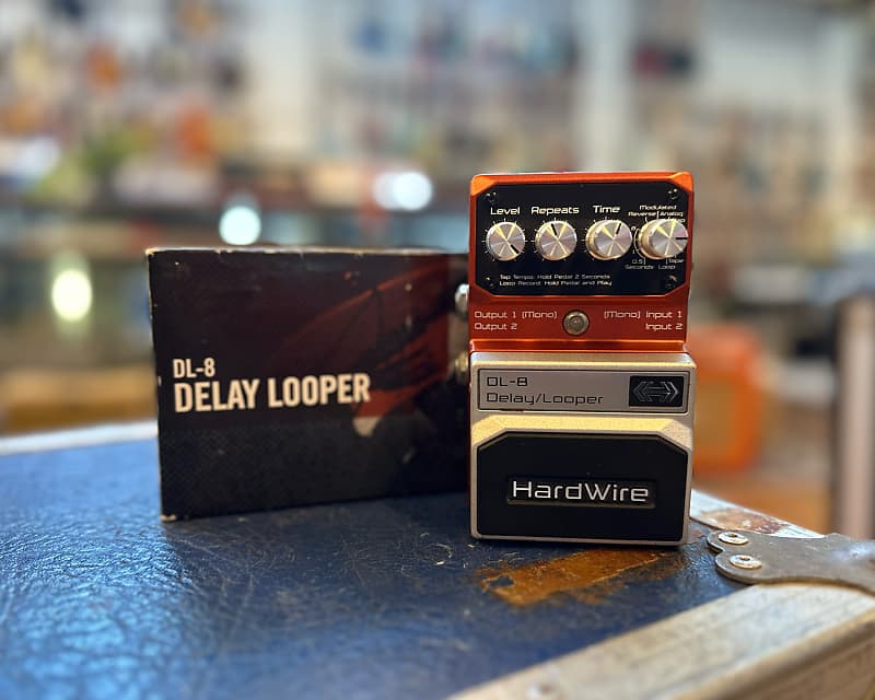 【未使用に近い】Digitech HardWire DL-8 DigiTech HardWire DL-8 Delay/Looper - What To Know & Where