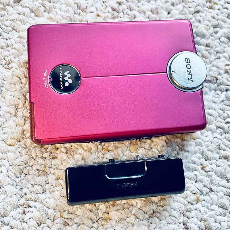 RARE] Sony EX921 Walkman Cassette Player, Awesome Pink Purple