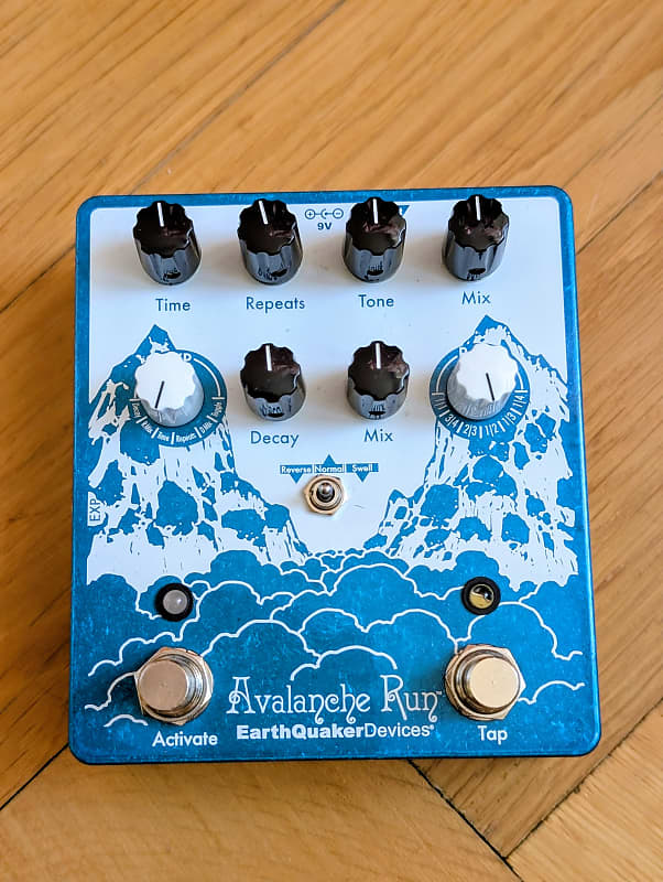 EarthQuaker Devices Avalanche Run Stereo Reverb & Delay with Tap Tempo V2