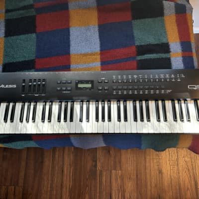 Alesis QS7 Keyboard Synthesizer + Bag and Cover