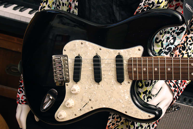 Squier Bullet Stratocaster 2000 - 2005 | Reverb