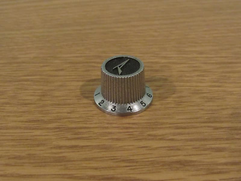 1980 Peavey T40 Bass Knob Reverb