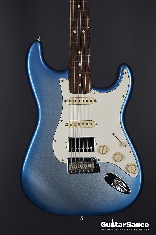 Fender Limited Edition American Showcase Stratocaster HSS