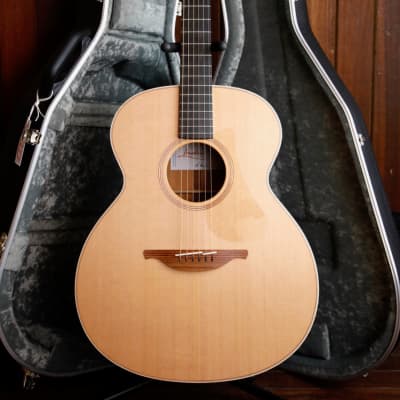 Lowden O-22 Original Series Cedar/Mahogany Acoustic Guitar image 2
