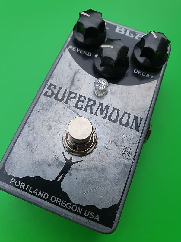Mr. Black Supermoon Chrome