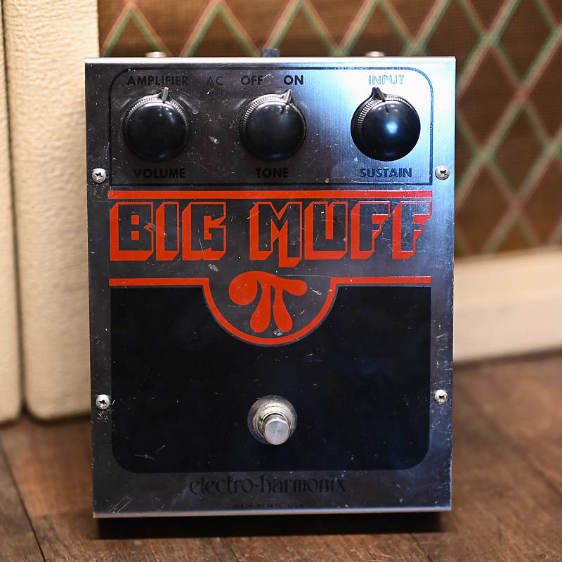 Electro-Harmonix BIG MUFF V3 ① 1977 Electro-Harmonix Big Muff Pi V3 | The Music Emporium