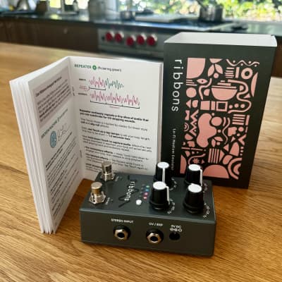 Kinotone Audio Ribbons, a feature-rich stereo magnetic tape emulator pedal