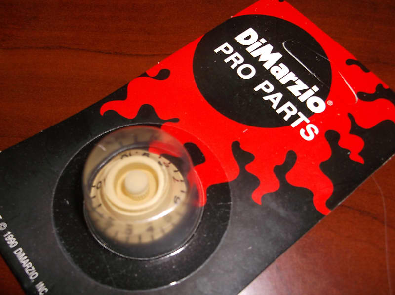 DiMarzio DM2101 Bell Knob For Guitar, 010 CREME CREAM Reverb