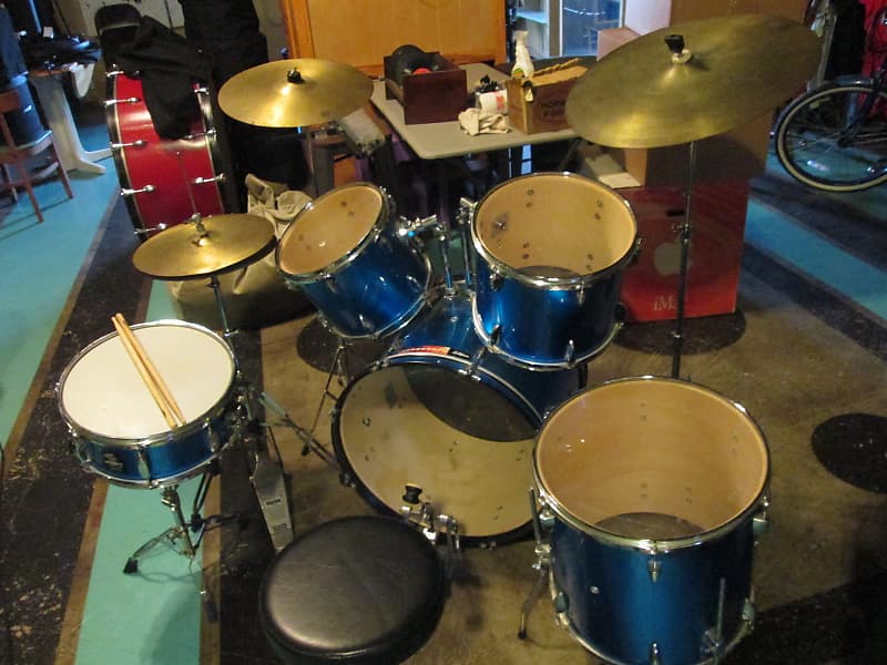 RHYTHM ART Blue 5 Piece Drum Set. Used kit with some Reverb