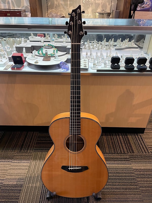 ❗️ブリードラブBreedlove Oregon C20/SMYeハードケース付 Breedlove Oregon C20/SMYe|ドルフィンギターズ