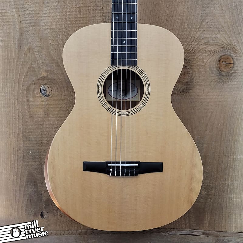 Taylor 12e-N Nylon Acoustic Electric Guitar w/ Gig Bag Used
