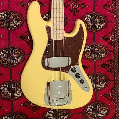 Fender American Original '70s Jazz Bass with Maple Fretboard 2018 - 2022 - Vintage White image 2