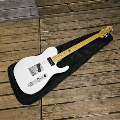Electric Guitar Chapman ML3 Traditional Gloss White Inc Gigbag USED! RKCHP100224 for sale