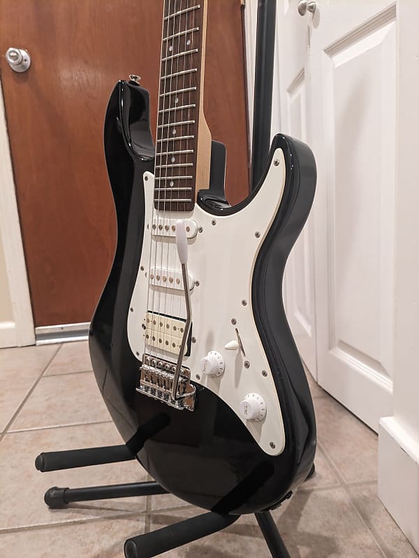 Yamaha EG112 - Gloss Black | Reverb
