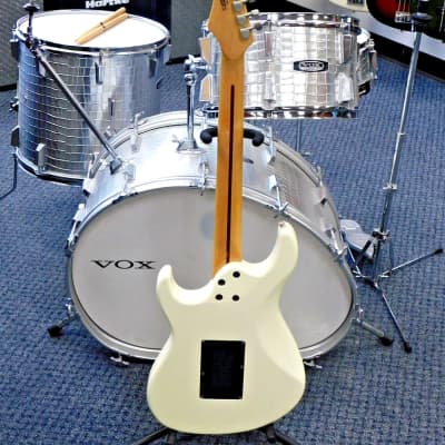 2008 Cort G250 HSS Electric Guitar! Olympic White w/ Pearloid Pickguard! VERY NICE!!! image 4
