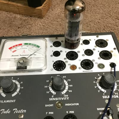 真空管試験機Tube  Tester  Accurate Instrument Tube Tester Model 257 Will it Work? - YouTube