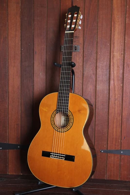 Takamine Model 30 Vintage Classical guitar Made in Japan