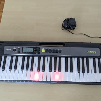 Casio LK-S250 Casiotone 61-Key Portable Keyboard