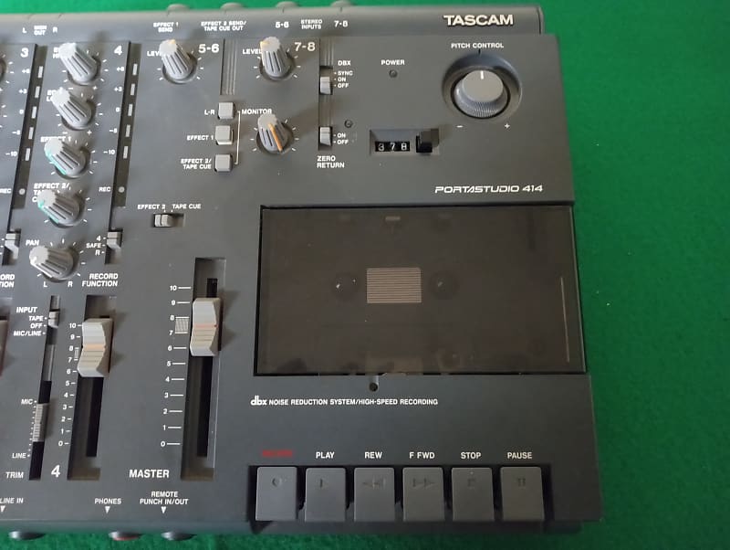 Tascam Portastudio 414 MKII 4-Track Cassette Recorder Editorial Photography  - Image of equipment, tascam: 180050647