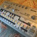 Roland TB-303 Classic - Vintage - Original - Massive Analog Synth
