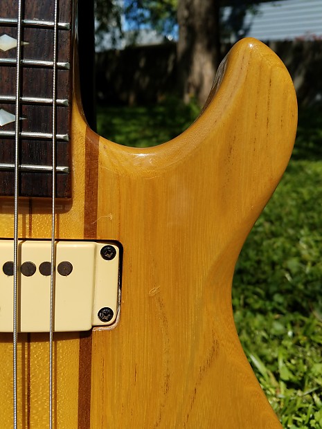 Aria Pro II - TSB-650 Thor Sound Medium Scale Vintage