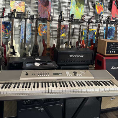 Yamaha YPG235 Portable Grand Piano 2010s - Silver