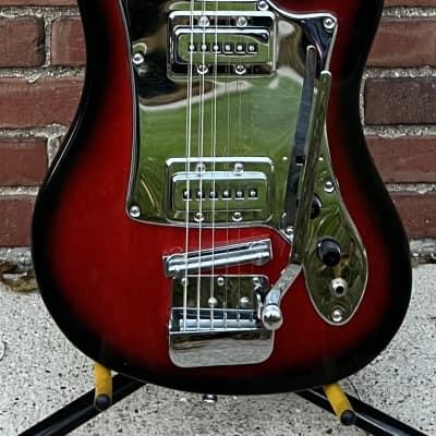 Teisco Sorrento E-10 Offset Electric Guitar 1960’s - Red Burst image 2