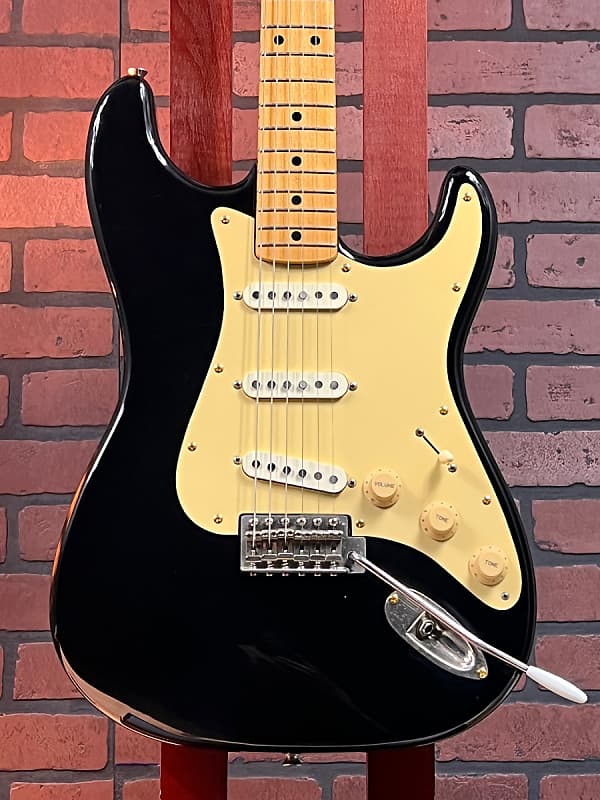 YAMAHA SR-450S Stratocaster model 1983 made