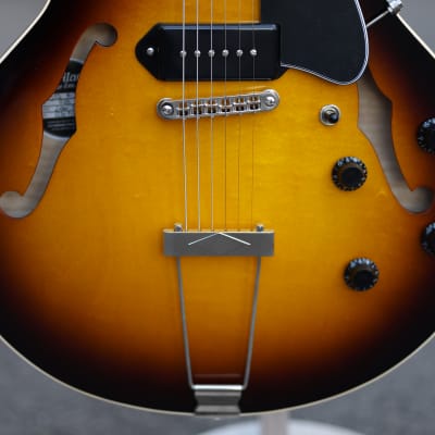 Heritage Standard Series H-530 Hollow Body Electric Guitar - Original Sunburst image 3