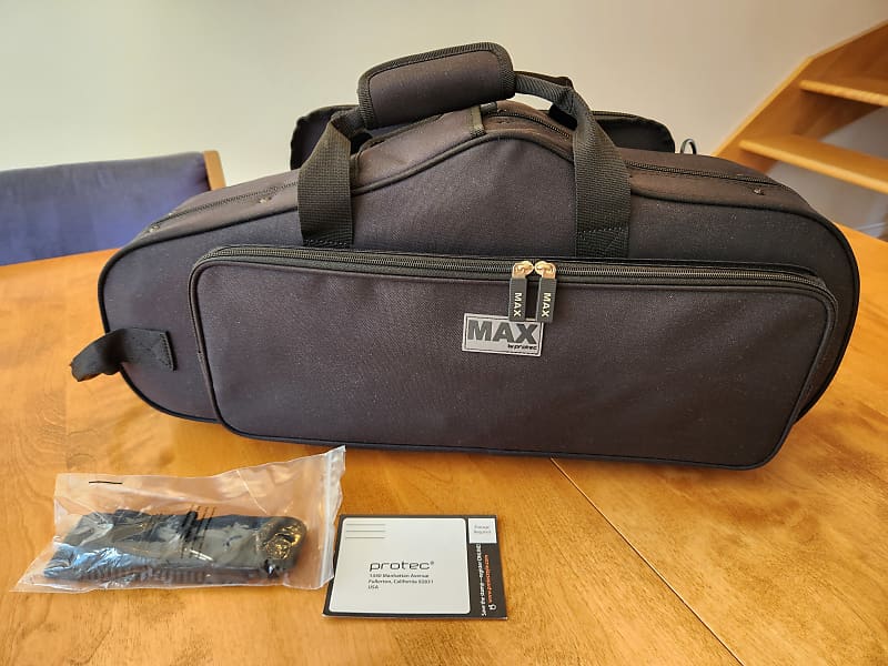 Protec alto sax case (max contoured) image 1