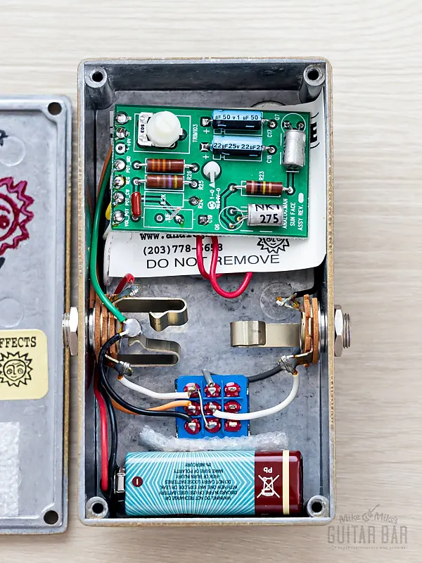 2007 Analog Man Sun Face Germanium Fuzz Effects Pedal NKT275 White