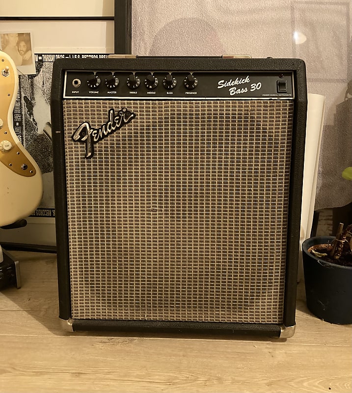 Fender Japan SIDEKICK BASS30 ベースアンプ（Fender Sidekick