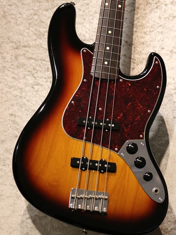 Fender Made in Japan Heritage 60s Jazz Bass 2022 - 3 Color Sunburst