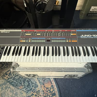 Roland Juno-106 61-Key Programmable Polyphonic Synthesizer 1984 - 1985 - Black