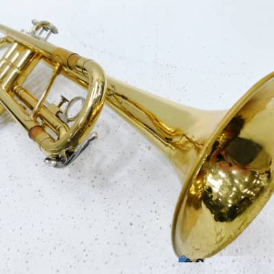 Holton Collegiate T602 Trumpet, USA, Lacquered Brass, with case/mouthpiece image 15