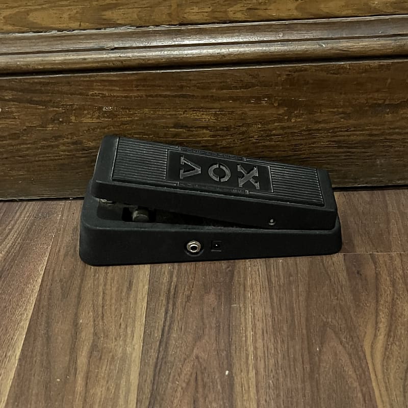 V845 WahWah Pedal (PreOwned) Reverb