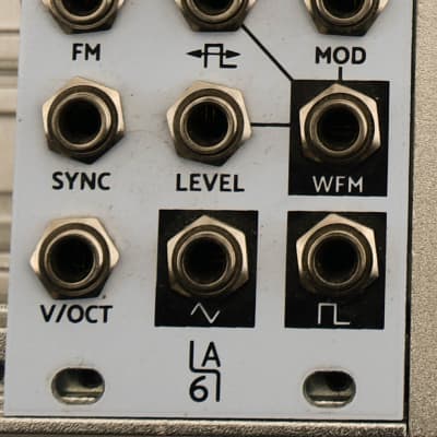 LA67 WFM Oscillator 2021 - White image 1