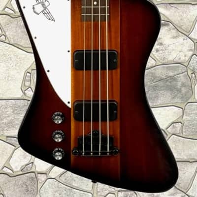 Gibson Left Handed Thunderbird IV 4 string Bass Guitar in Sunburst with case in Excellent Condition image 3