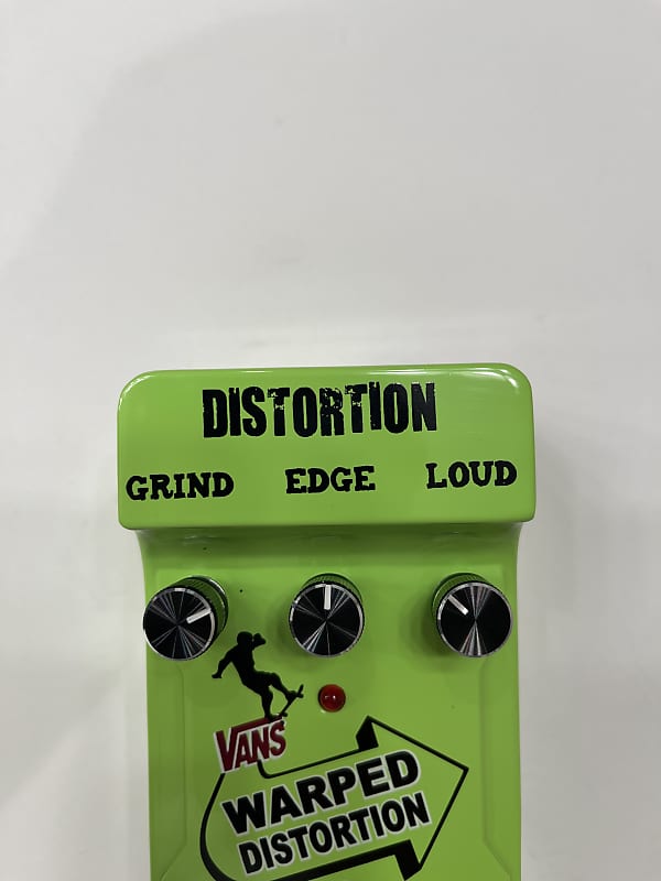 ファッションシーンで話題のこれから流行るブランド12選 Visual Sound Canada Reverb | Distortion Warped Vans ギター